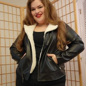 Torrid Black Leather Sherpa lined Bomber Jacket with tags size 1